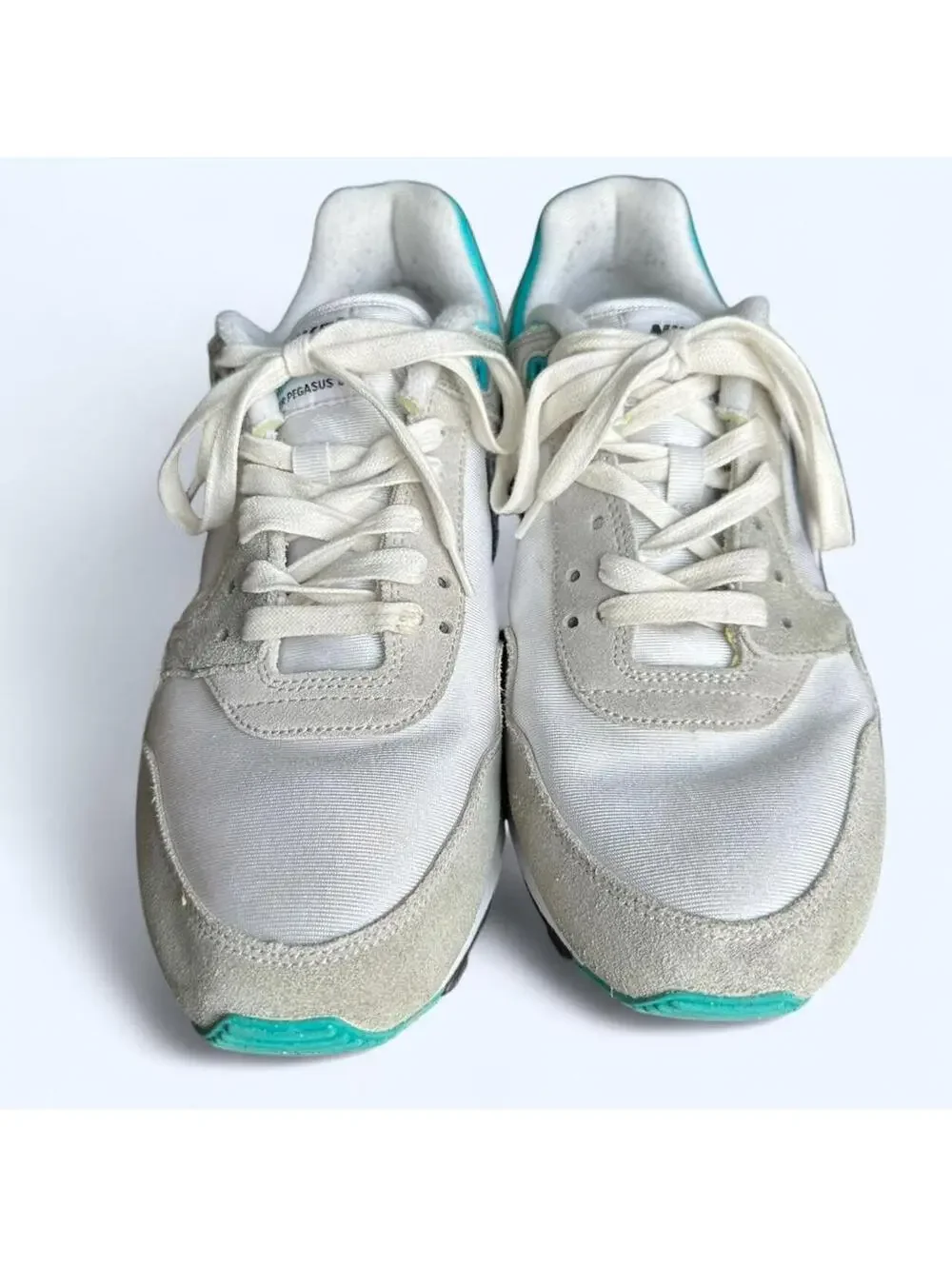Nike Men's White and Cream Trainer